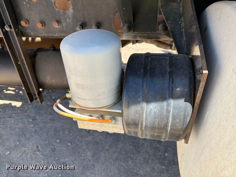 image for item EW2115 2006 Kenworth ready mix truck