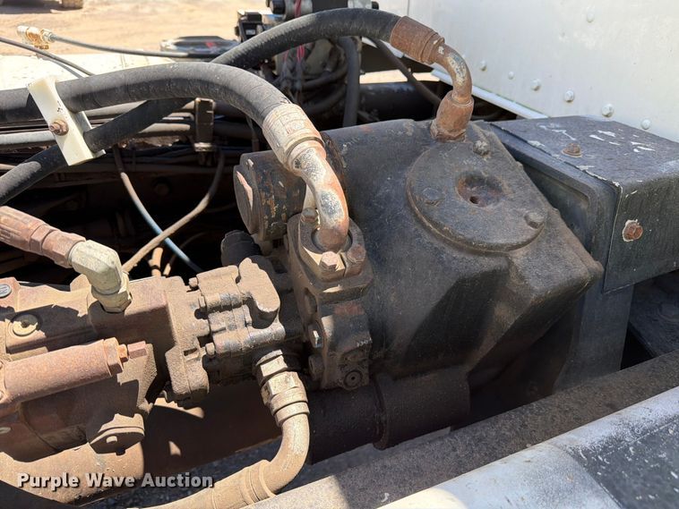 image for item EW2115 2006 Kenworth ready mix truck
