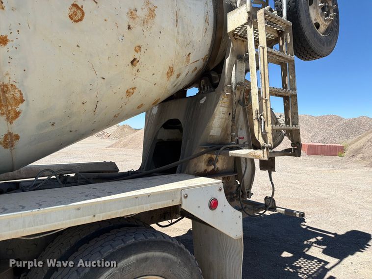 image for item EW2115 2006 Kenworth ready mix truck