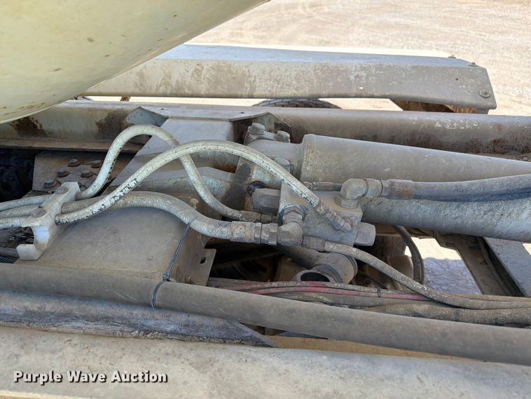 image for item EW2115 2006 Kenworth ready mix truck