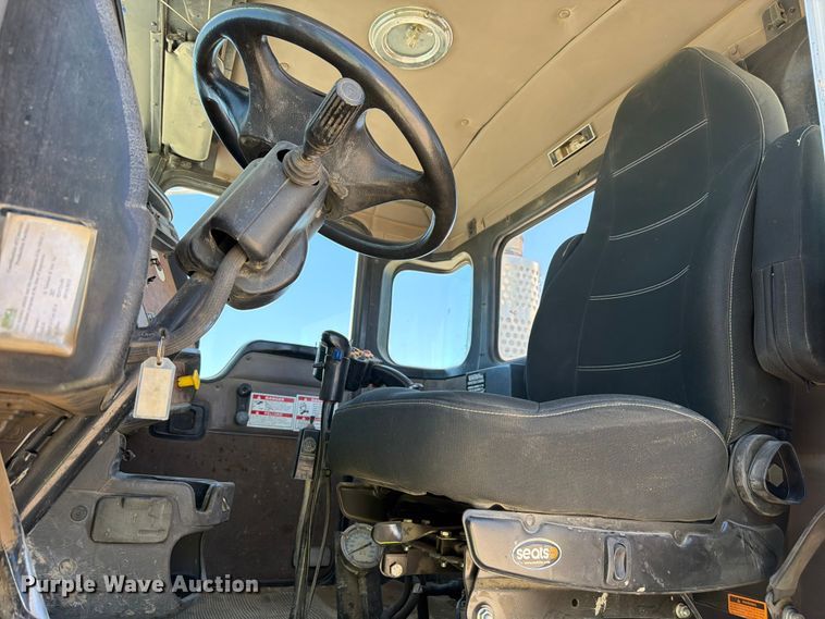 image for item EW2115 2006 Kenworth ready mix truck