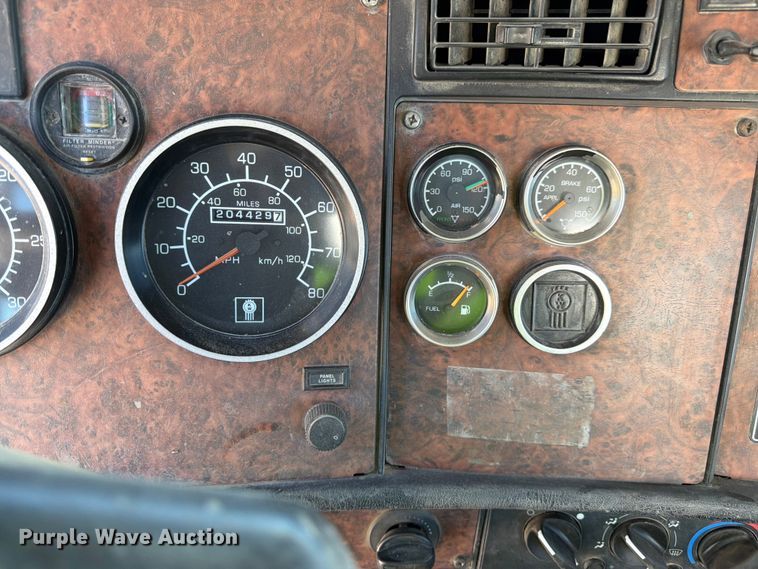 image for item EW2115 2006 Kenworth ready mix truck
