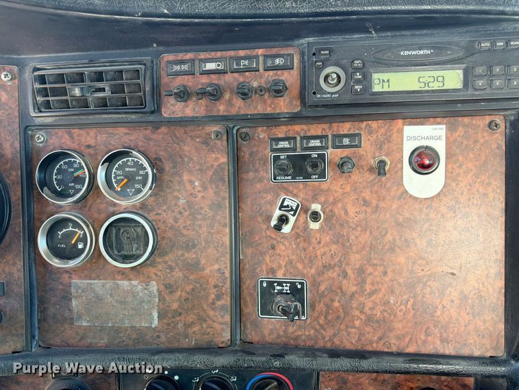 image for item EW2115 2006 Kenworth ready mix truck