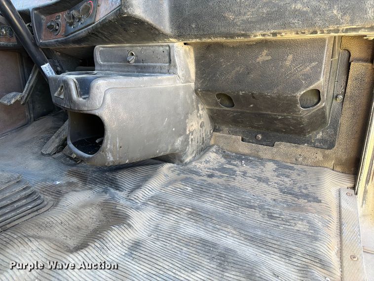 image for item EW2115 2006 Kenworth ready mix truck