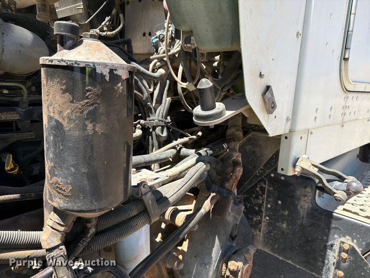 image for item EW2115 2006 Kenworth ready mix truck
