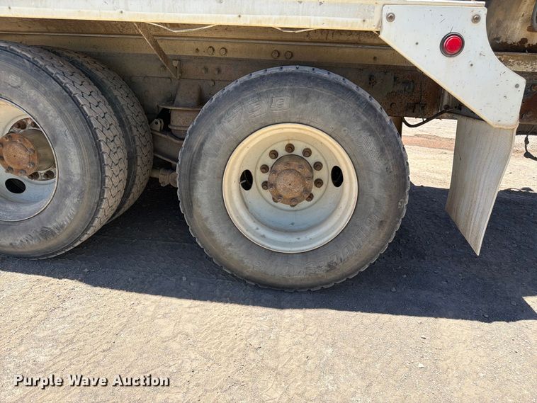 image for item EW2115 2006 Kenworth ready mix truck
