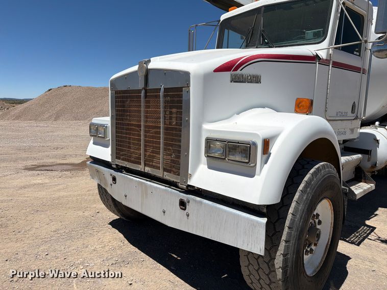 image for item EW2116 1990 Kenworth ready mix truck