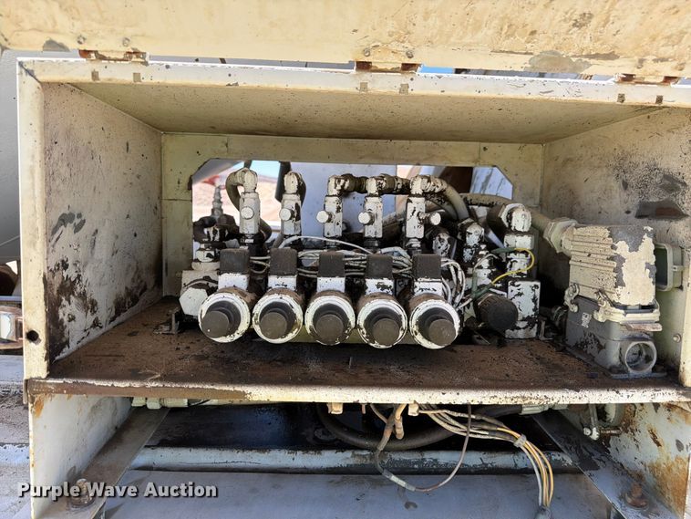 image for item EW2116 1990 Kenworth ready mix truck