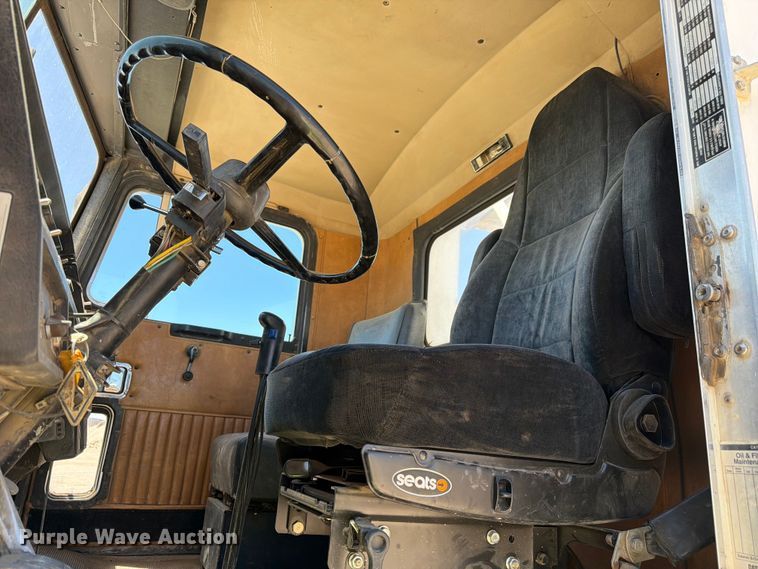 image for item EW2116 1990 Kenworth ready mix truck