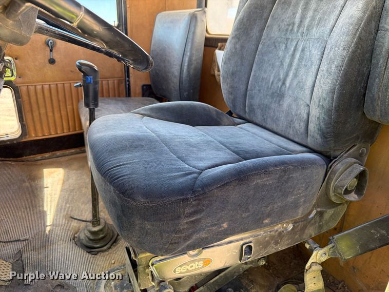 image for item EW2116 1990 Kenworth ready mix truck