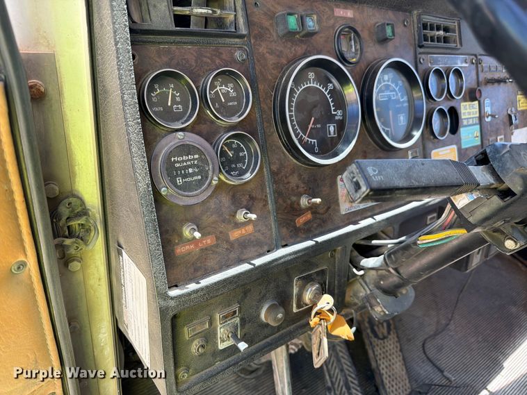 image for item EW2116 1990 Kenworth ready mix truck