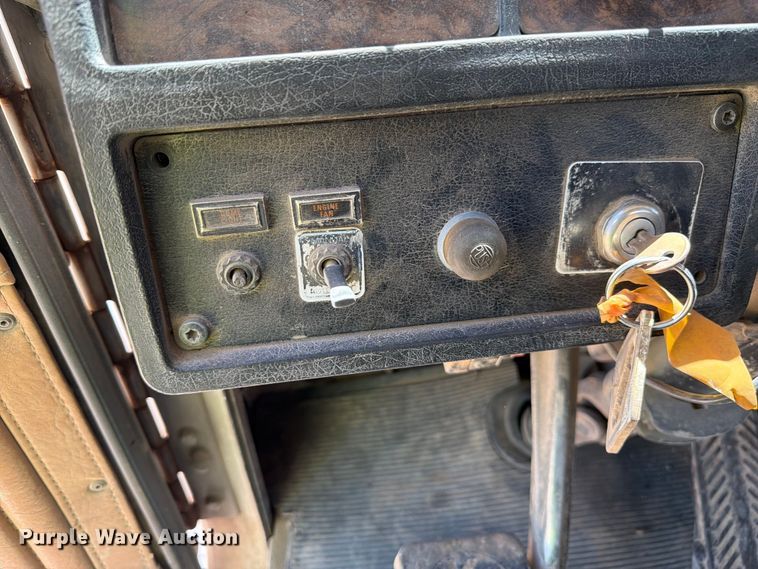 image for item EW2116 1990 Kenworth ready mix truck