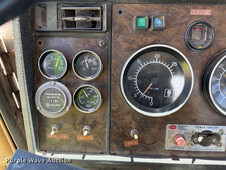image for item EW2116 1990 Kenworth ready mix truck