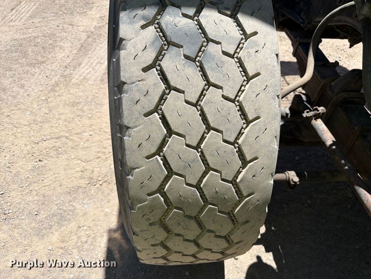 image for item EW2116 1990 Kenworth ready mix truck