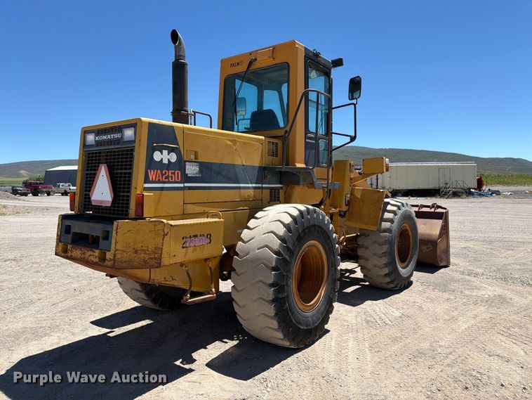 image for item EW2117 1988 Komatsu WA250-1 wheel loader