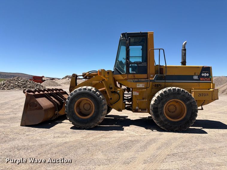 image for item EW2117 1988 Komatsu WA250-1 wheel loader