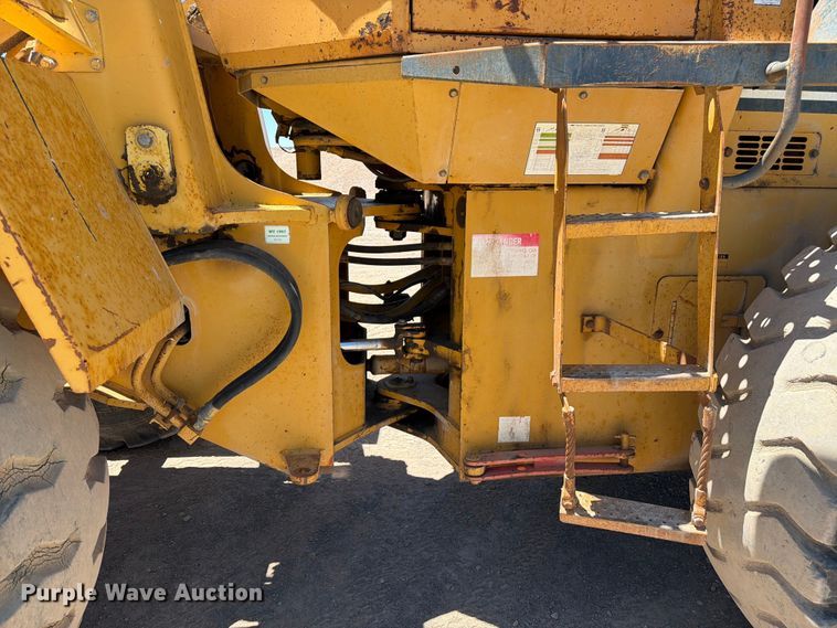 image for item EW2117 1988 Komatsu WA250-1 wheel loader
