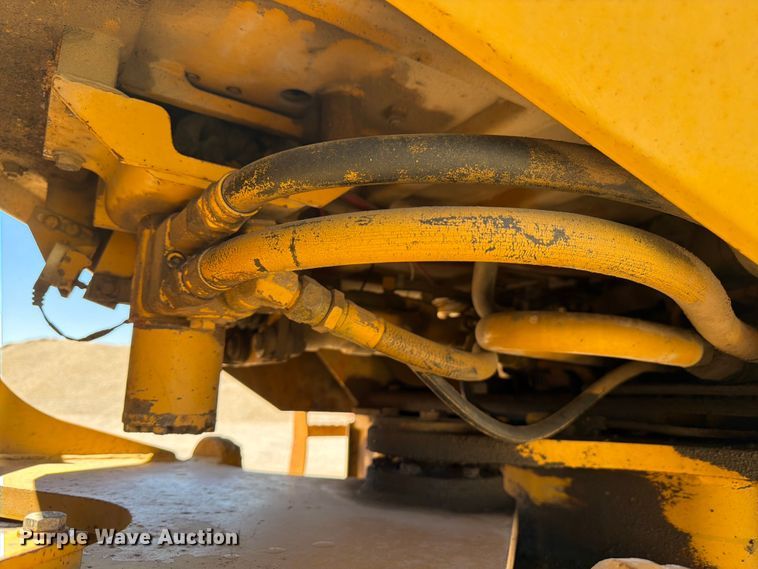 image for item EW2117 1988 Komatsu WA250-1 wheel loader