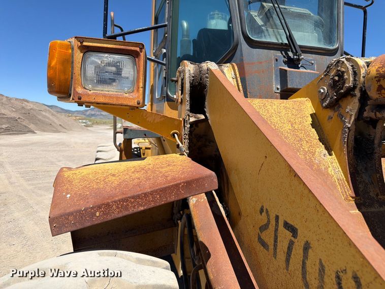 image for item EW2117 1988 Komatsu WA250-1 wheel loader