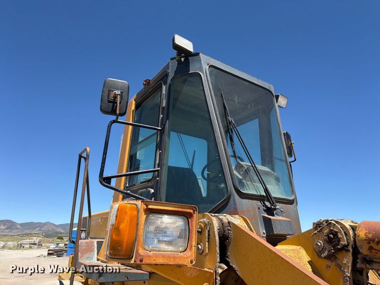 image for item EW2117 1988 Komatsu WA250-1 wheel loader