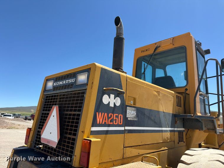 image for item EW2117 1988 Komatsu WA250-1 wheel loader