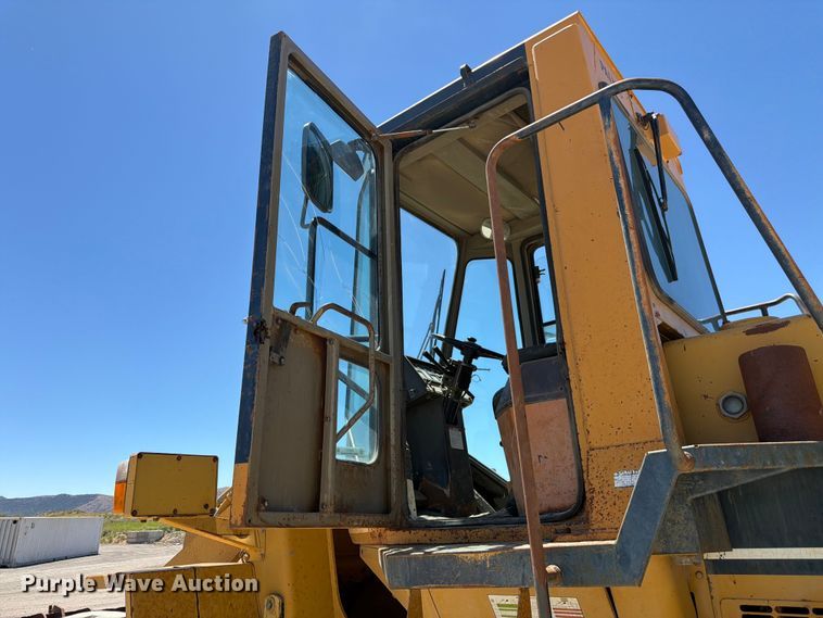 image for item EW2117 1988 Komatsu WA250-1 wheel loader