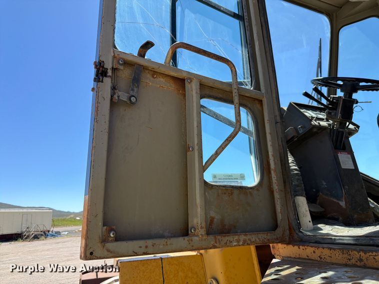 image for item EW2117 1988 Komatsu WA250-1 wheel loader