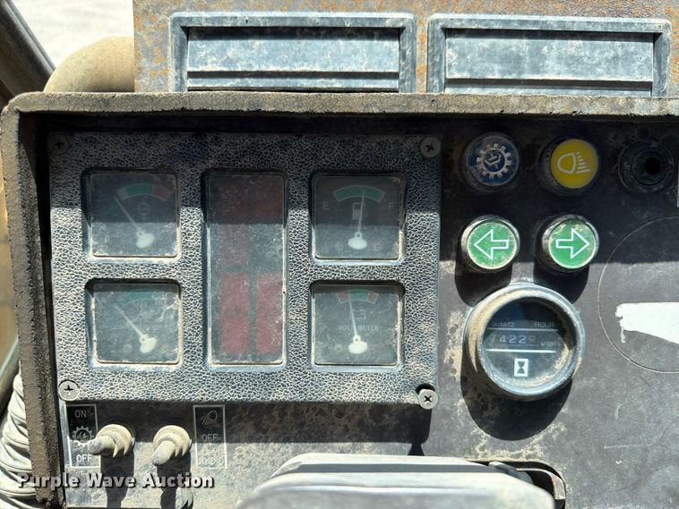 image for item EW2117 1988 Komatsu WA250-1 wheel loader