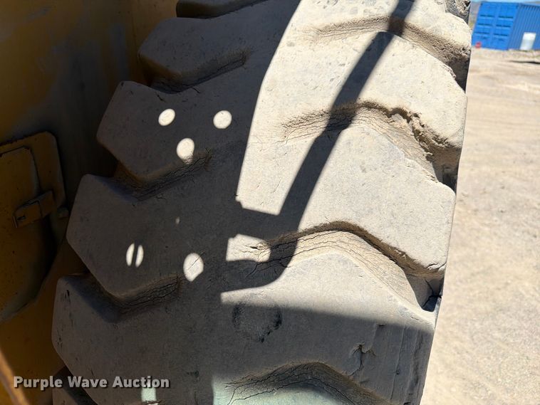 image for item EW2117 1988 Komatsu WA250-1 wheel loader