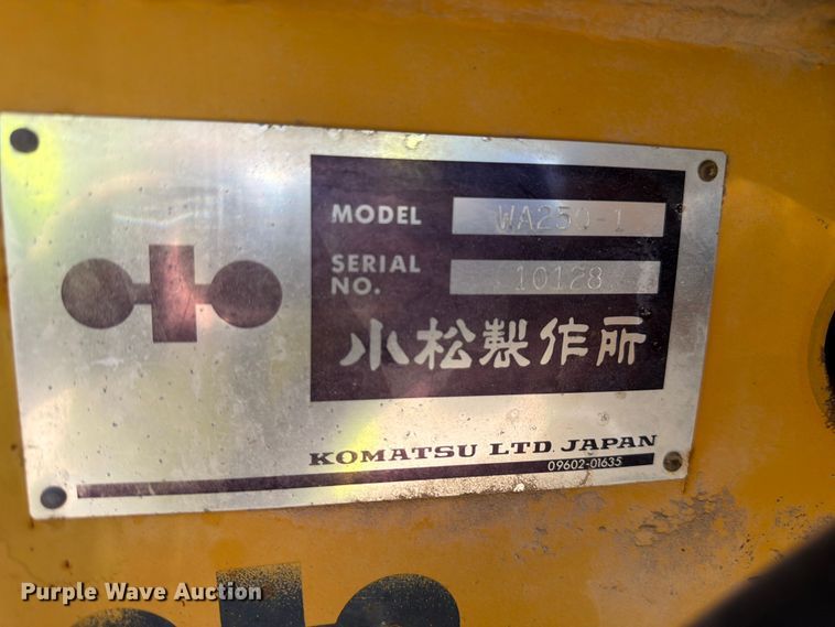 image for item EW2117 1988 Komatsu WA250-1 wheel loader