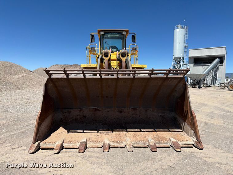 image for item EW2118 1998 Volvo L330C wheel loader