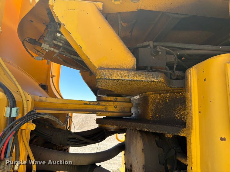 image for item EW2118 1998 Volvo L330C wheel loader