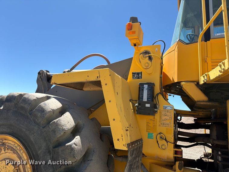image for item EW2118 1998 Volvo L330C wheel loader