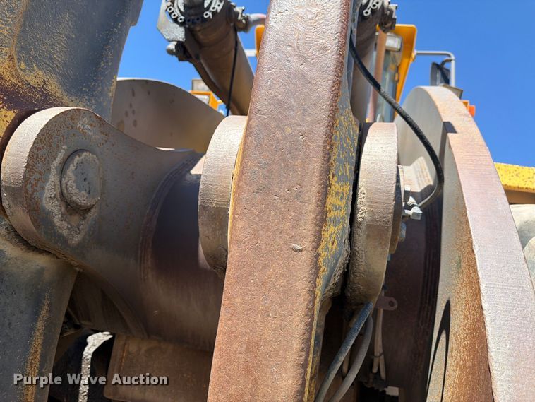 image for item EW2118 1998 Volvo L330C wheel loader