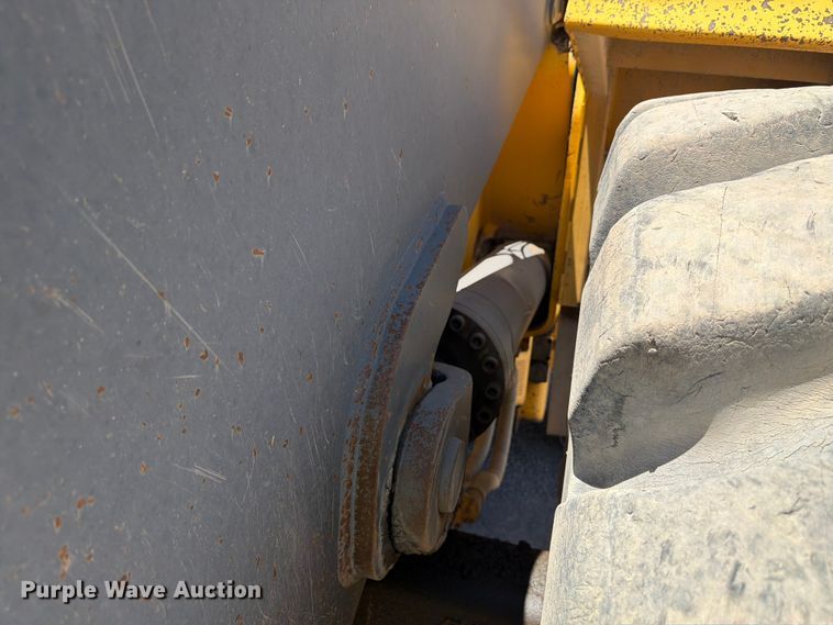 image for item EW2118 1998 Volvo L330C wheel loader