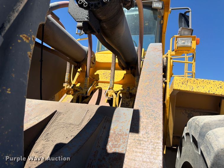 image for item EW2118 1998 Volvo L330C wheel loader