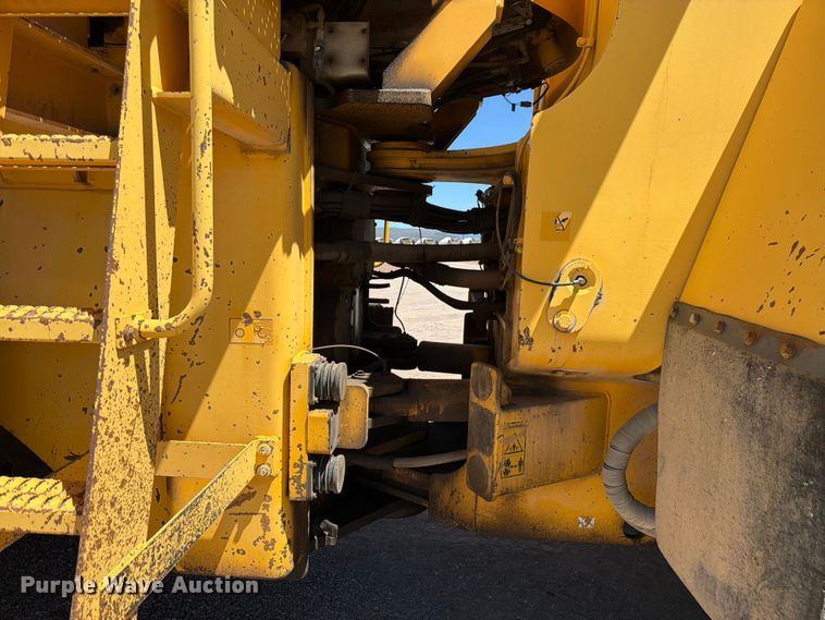 image for item EW2118 1998 Volvo L330C wheel loader
