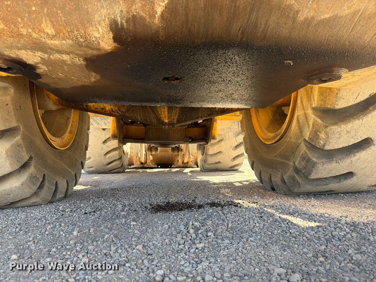 image for item EW2118 1998 Volvo L330C wheel loader