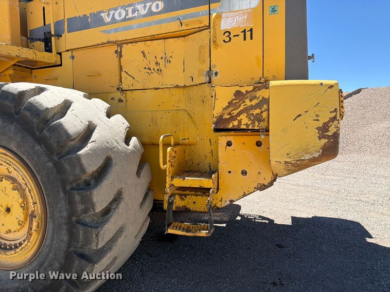 image for item EW2118 1998 Volvo L330C wheel loader