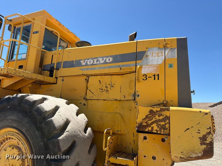 image for item EW2118 1998 Volvo L330C wheel loader