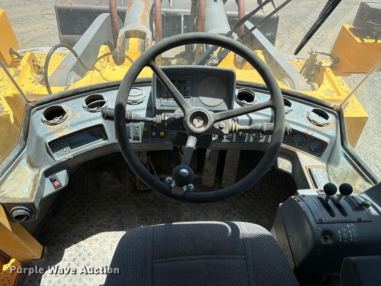 image for item EW2118 1998 Volvo L330C wheel loader