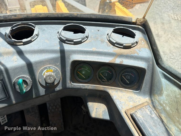 image for item EW2118 1998 Volvo L330C wheel loader