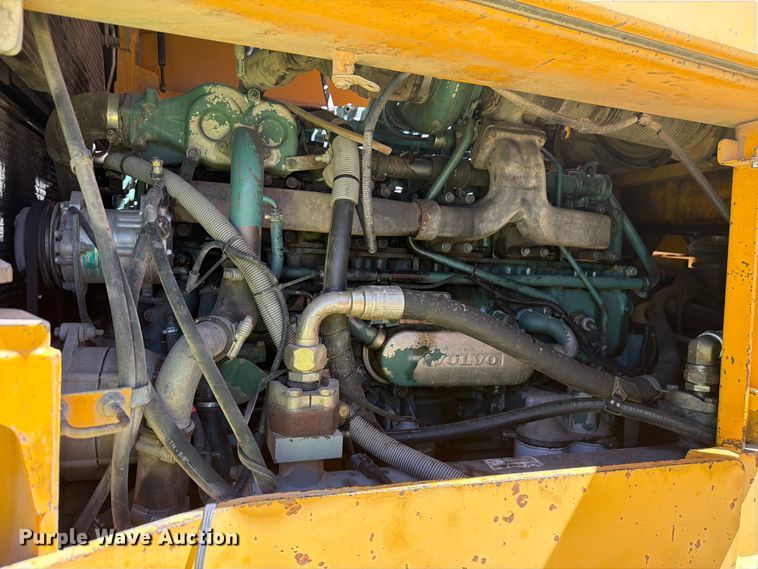 image for item EW2118 1998 Volvo L330C wheel loader