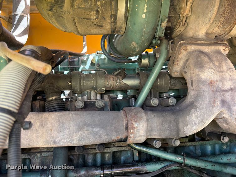 image for item EW2118 1998 Volvo L330C wheel loader