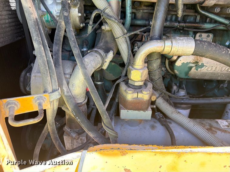 image for item EW2118 1998 Volvo L330C wheel loader
