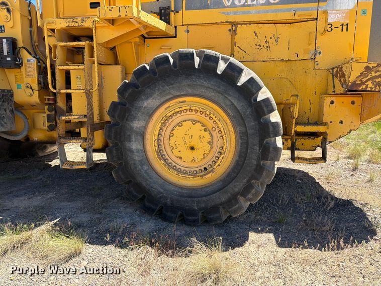 image for item EW2118 1998 Volvo L330C wheel loader