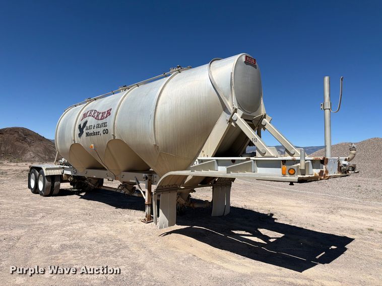 image for item EW2119 1996 Heil pneumatic dry bulk trailer