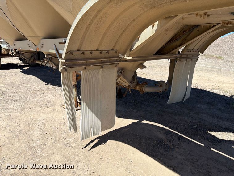 image for item EW2119 1996 Heil pneumatic dry bulk trailer