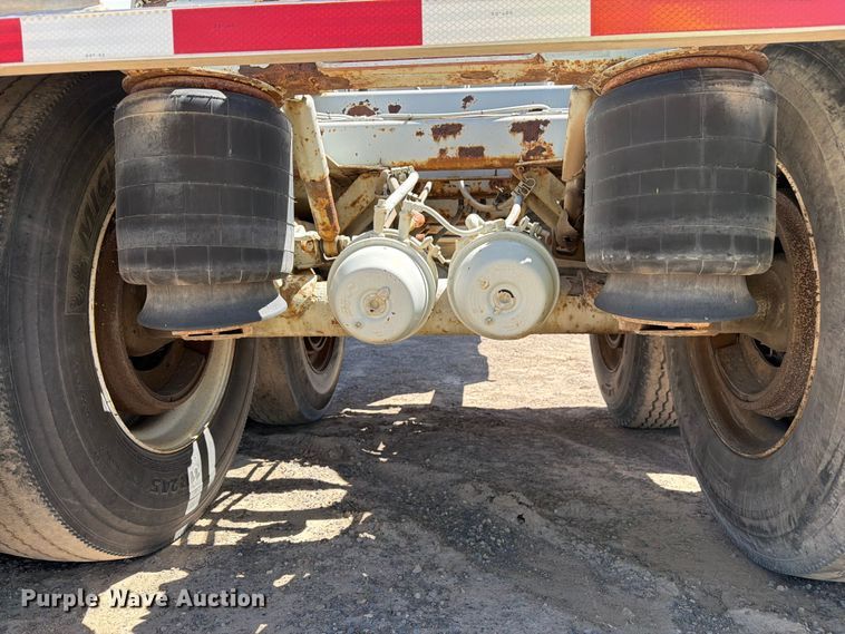 image for item EW2119 1996 Heil pneumatic dry bulk trailer