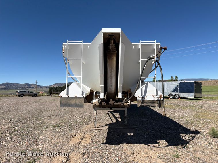 image for item EW2121 1999 Western end dump trailer